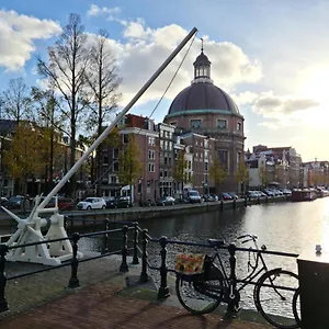 2* Bed & Breakfast Canal View
